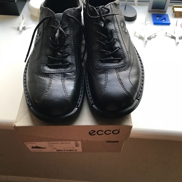 ecco shoe brand